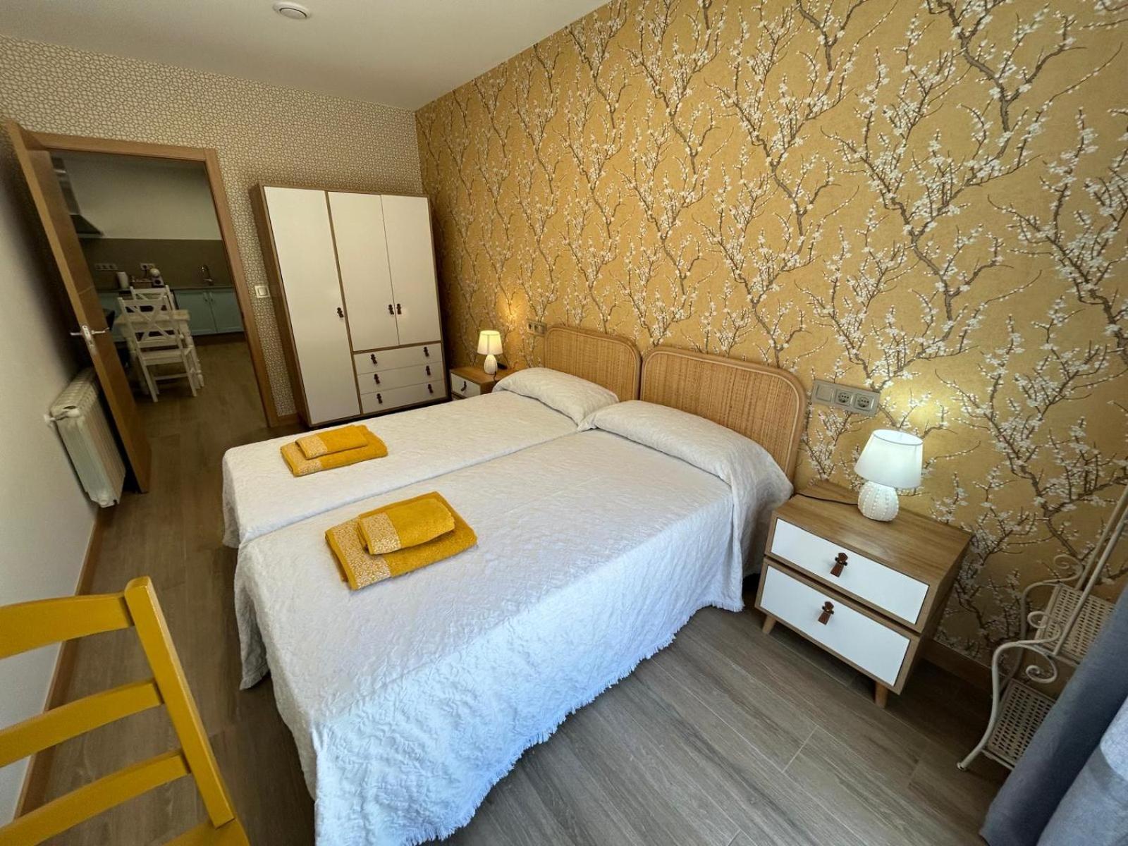 Apartamentos Torres Del Milladoiro Amés 外观 照片