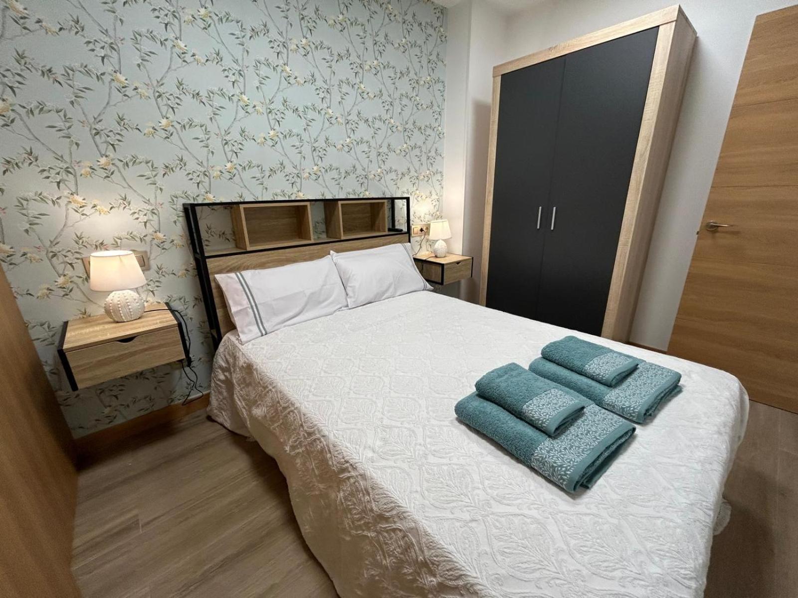 Apartamentos Torres Del Milladoiro Amés 外观 照片
